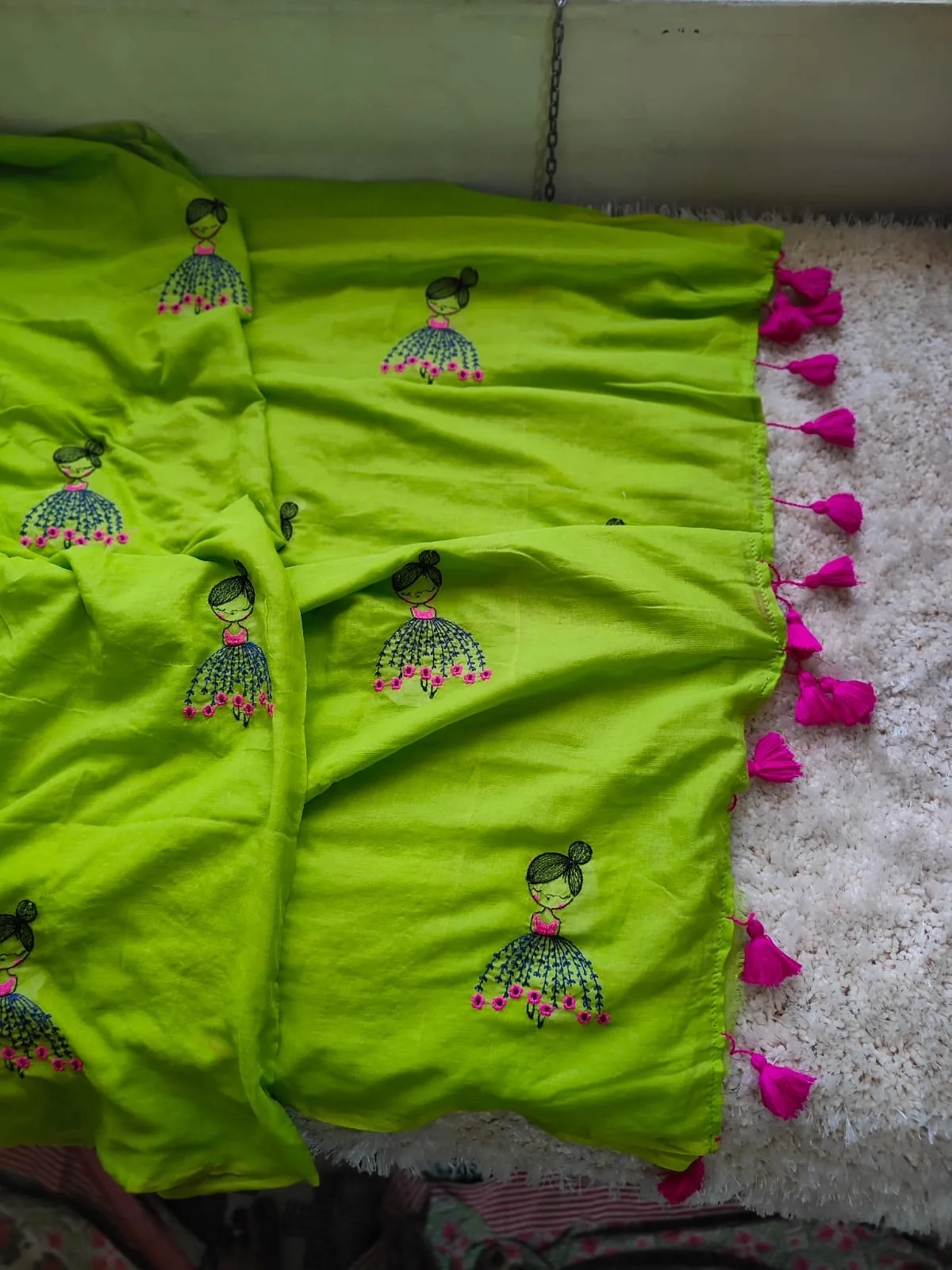 Pure Mul Cotton Saree with Doll Embroidery & Pink Tassels (Without Blouse Piece) - Image 2
